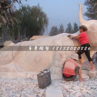 黑龙江齐齐哈尔的石头牛雕塑工程