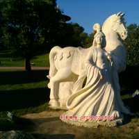 美女牵马石雕，人物与马雕塑
