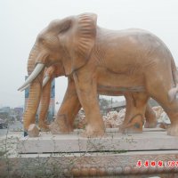 大象雕塑，晚霞红大象石雕