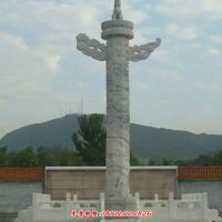 华表，石雕龙柱