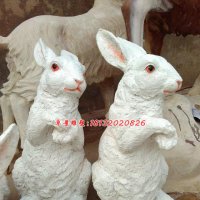玻璃钢红眼兔雕塑，玻璃钢动物雕塑