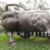华尔街牛铜雕，广场铜牛雕塑