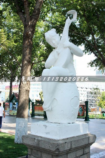 小女孩弹琵琶石雕，公园景观石雕 (2)