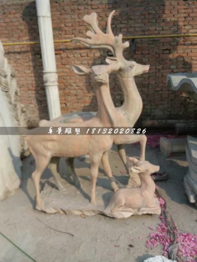 三只鹿石雕，晚霞红动物雕塑