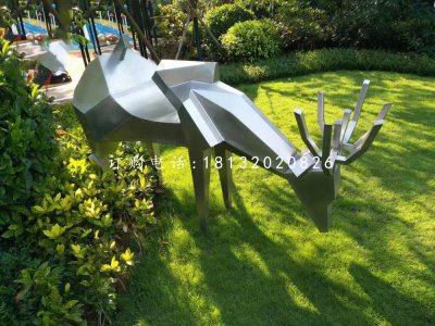 小鹿吃草雕塑，不锈钢动物 (4)