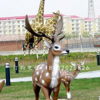 梅花鹿雕塑，长颈鹿雕塑，玻璃钢动物