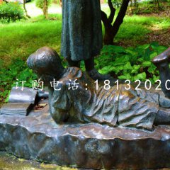 小孩趴着看书雕塑,公园景观铜雕
