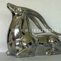 卧着的羚羊雕塑，不锈钢动物雕塑