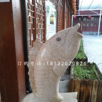 石雕鱼饭店动物雕塑