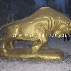 铜雕开荒牛,广场铜牛雕塑