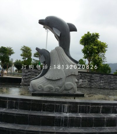 广场海豚石雕，青石动物雕塑