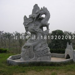 盘在山上的龙石雕,公园景观石雕