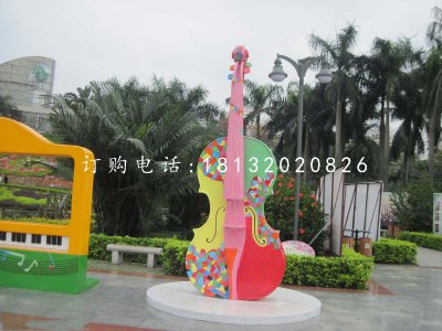 玻璃钢彩绘大提琴 公园景观雕塑