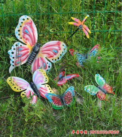 仿真彩绘蝴蝶公园景观雕塑，玻璃钢仿真动物雕塑