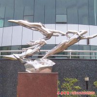 不锈钢抽象游泳人物雕塑