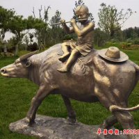 铜雕公园牧童牛