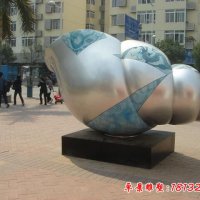 城市街边大型海螺雕塑