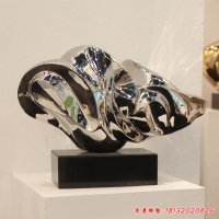 不锈钢镜面抽象海螺雕塑