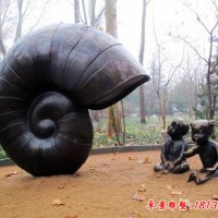 公园海螺儿童铜雕