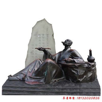 古代诗人杜甫铜雕像