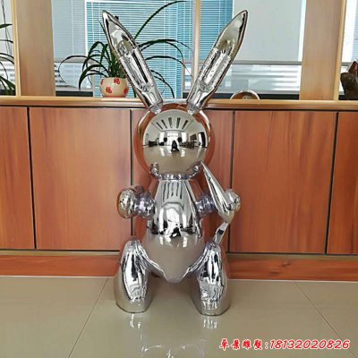 不锈钢镜面兔子动物雕塑