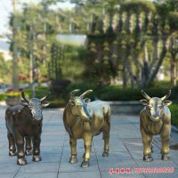 铜雕公园动物牛雕塑
