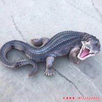 玻璃钢鳄鱼动物雕塑