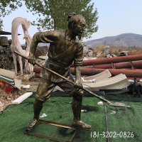 锄头干农活人物铜雕