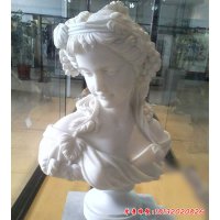 石雕女头像