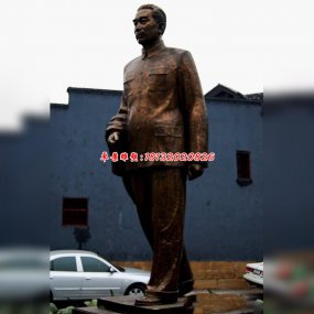 周恩来铜雕像